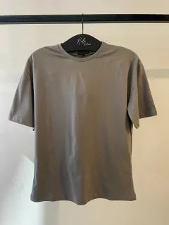 T-SHIRT MALHA GOLA RIBANA