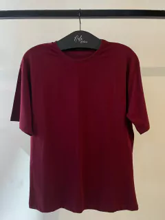 T-SHIRT MALHA GOLA RIBANA - comprar online