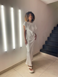 VESTIDO MIDI MANGA MORCEGO