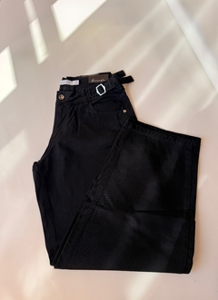 Baggy barrell tiro bajo rígido Black con hebilla - comprar online