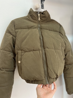 Campera puffer verde militar, forrada. - comprar online