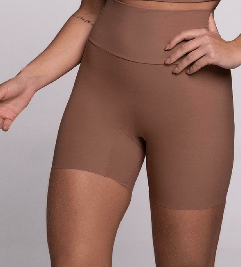 Short em pala alta e corte a laser - comprar online