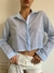 Camisa celeste rayada