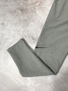 PANTALÓN UNDER ARMOUR MICROFIBRA en internet