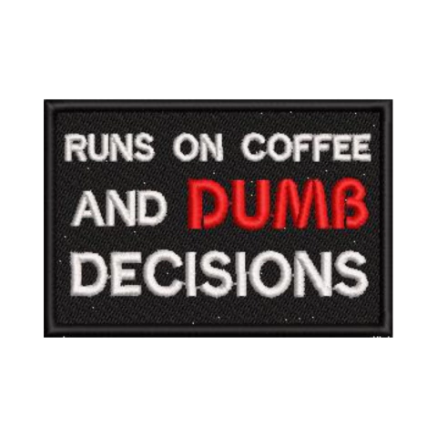 Patch Bordado RUNS ON COFFEE 9x6cm - comprar online