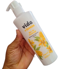 Desodorante Hidratante Corporal Jequiti Vida + Leveza Flor De Maracuja, 240 ml - comprar online