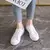 Novos sapatos brancos femininos moda confortáveis apartamentos rendas até sapa - Irislandia Variedades