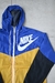 Campera rompeviento NIKE en internet