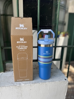 Botella térmica Stanley Flip Straw 880 ml en internet