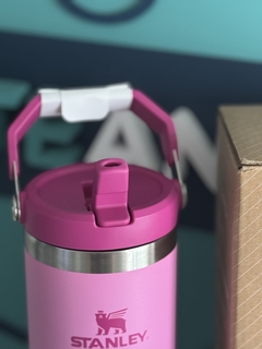 Botella térmica Stanley Flip Straw 880 ml en internet