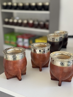 Mate Imperial 100 % uruguayo virola cincelada con apliques - tienda online
