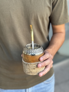Mate torpedo cincelado base de cuero crudo - comprar online