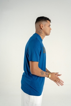 Camiseta Boss Chinesa - Azul Claro - loja online