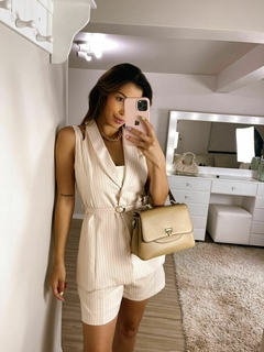 Conjunto alfaiataria risca de giz creme