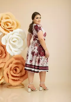 Vestido Midi Nude Com Bordo Florido - Acompanha Cinto na internet