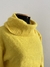 Casaco quentinho com gola amarelo - comprar online