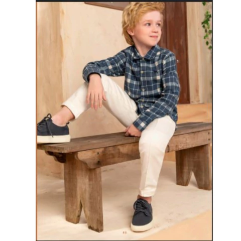 Calça em Flanela Sarjada - Off - comprar online