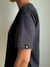 Camiseta Feminina Básica Lisa Cinza Chumbo na internet