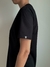Camiseta Feminina Preta Estampa Finger Heart na internet