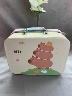 PORTA COSMETICO CAPYBARA en internet