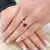Anel de Ouro Branco com Diamantes e Rubi Oval na internet