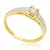 Anel de Ouro Amarelo estilo Solitário com diamantes laterais e Diamante central - comprar online