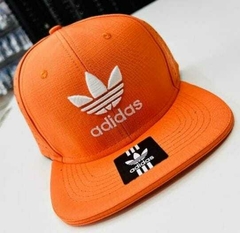 3 x 2 EN GORRAS! en internet