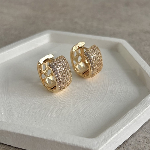 Argola Cravejada Zyn - comprar online