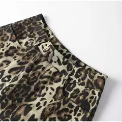 Short Leopardo Denim Casual - comprar online