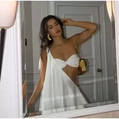 Mini vestido Nara Amaral com renda na internet