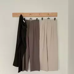 Calça Casual Valentina - Pernas Largas e Cintura Alta - Amora Store