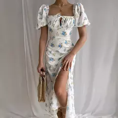 Vestido Floral Alice - Manga Puff e Estilo Praia - Amora Store