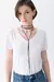 Remera Essential escote V