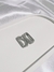 Brinco "V" com strass
