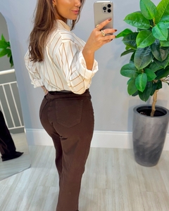 Calça Julie na internet