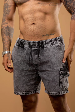 Short Jeans cargo marmorizado - Preto - comprar online