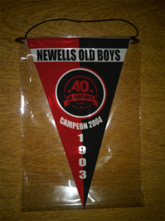 Banderín Triangular Newell'S Old Boys 40 Modelos - LM MERCHANDISING