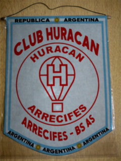 Banderín Mediano Huracan De Arrecifes - comprar online