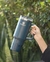 VASO QUENCHER TUMBLER 880ML COLOR GRIS en internet