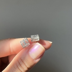 Brinco Geométrico Quadrado Liso em Prata 925 na internet