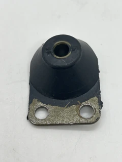 TACO ANTIVIBRATORIO SUPERIOR P/ MS 381 // VR-2955 - comprar online