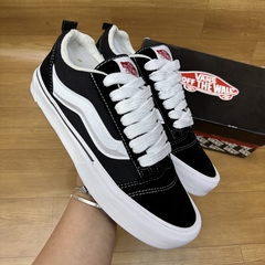 VANS KNU