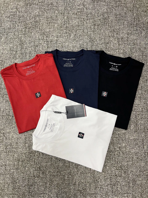 Camiseta tommy emborrachada, cores reunidas na foto principal