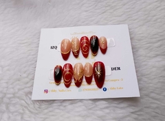 Red, Gold & Nailart Almendra