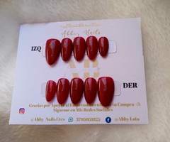 Nails in blood Almendra