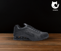 Shox - R4 Black
