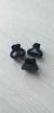Broches negros