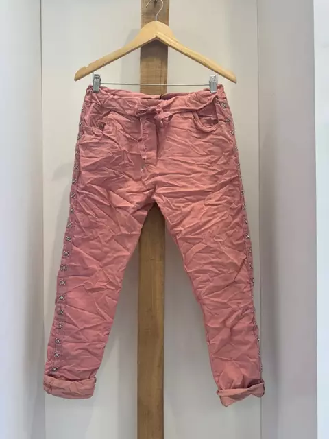Babucha de gabardina con detalles a los costados
