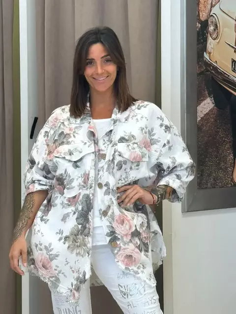 Campera liviana de lino Italiana estampada de flores
