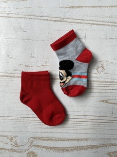 2 pares de medias - 3 meses